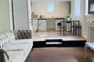 Alexandra Road, Mutley, Plymouth - Image 2